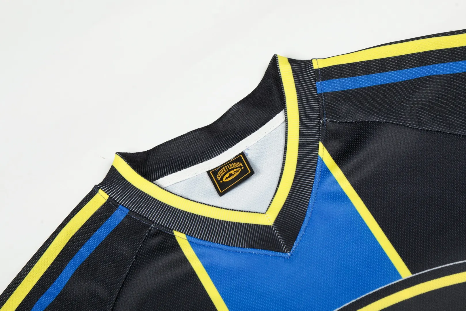 Alcatraz Graphic V-Neck Baseball Jersey D8811919 — view 4