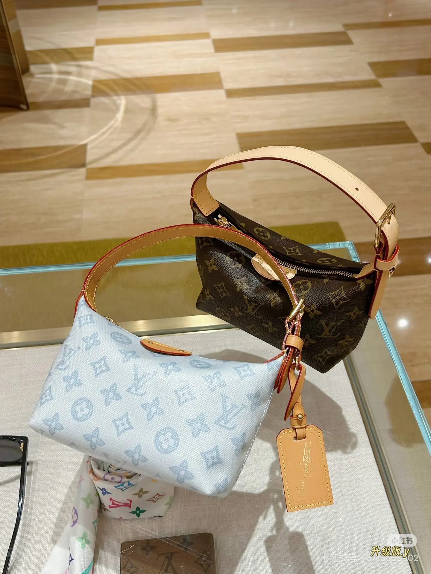 Monogram Lunchbox Bag D32018179 — view 4