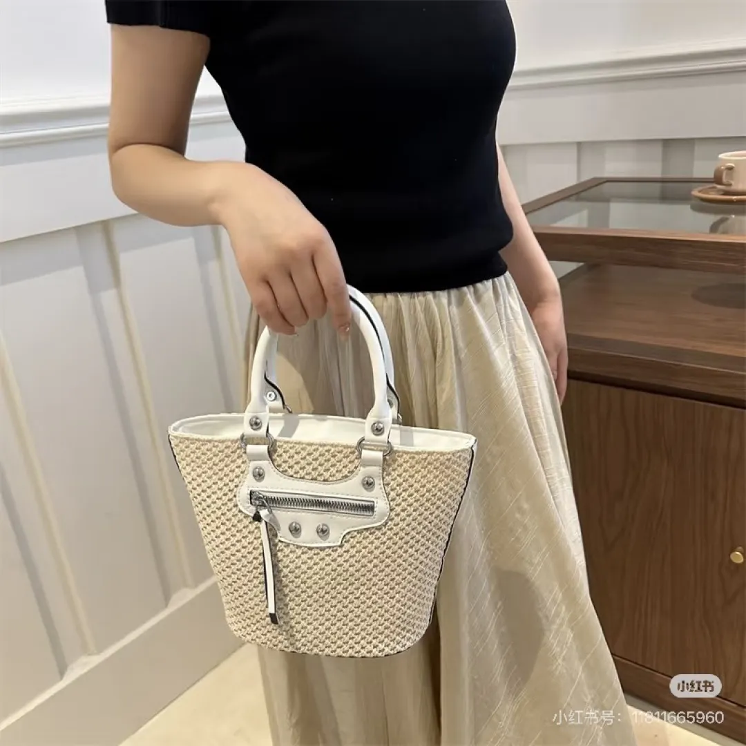 Woven Straw Top-Handle Tote Bag D30018360