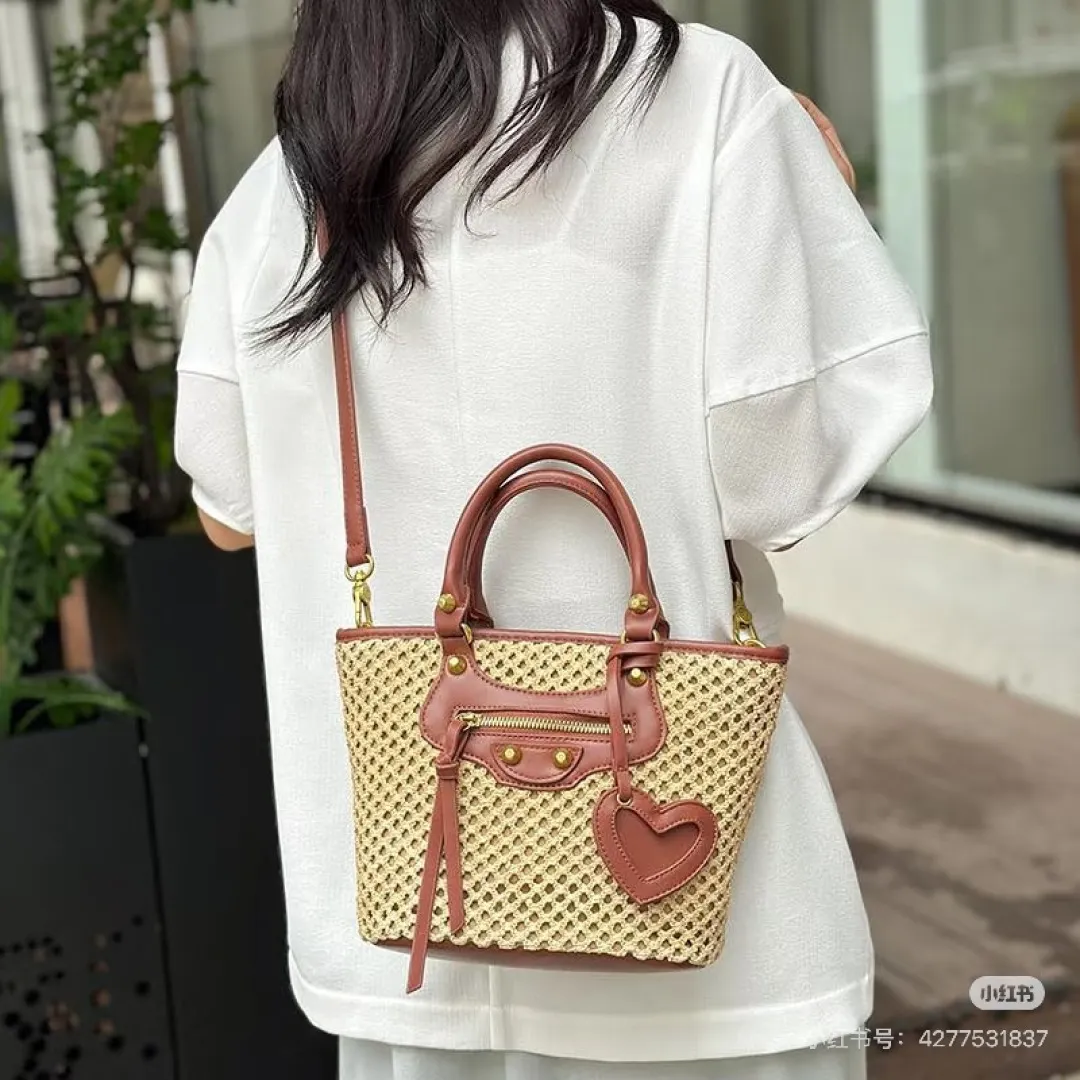 Woven Straw Top-Handle Tote Bag D30018360 — view 3