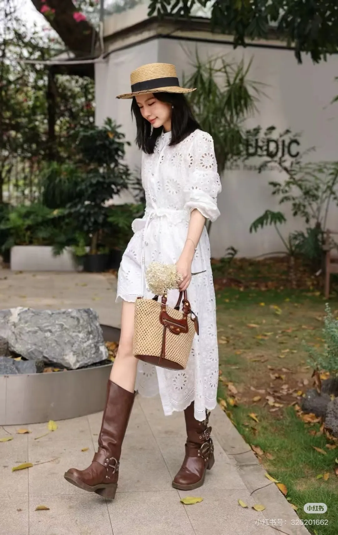 Woven Straw Top-Handle Tote Bag D30018360 — view 8
