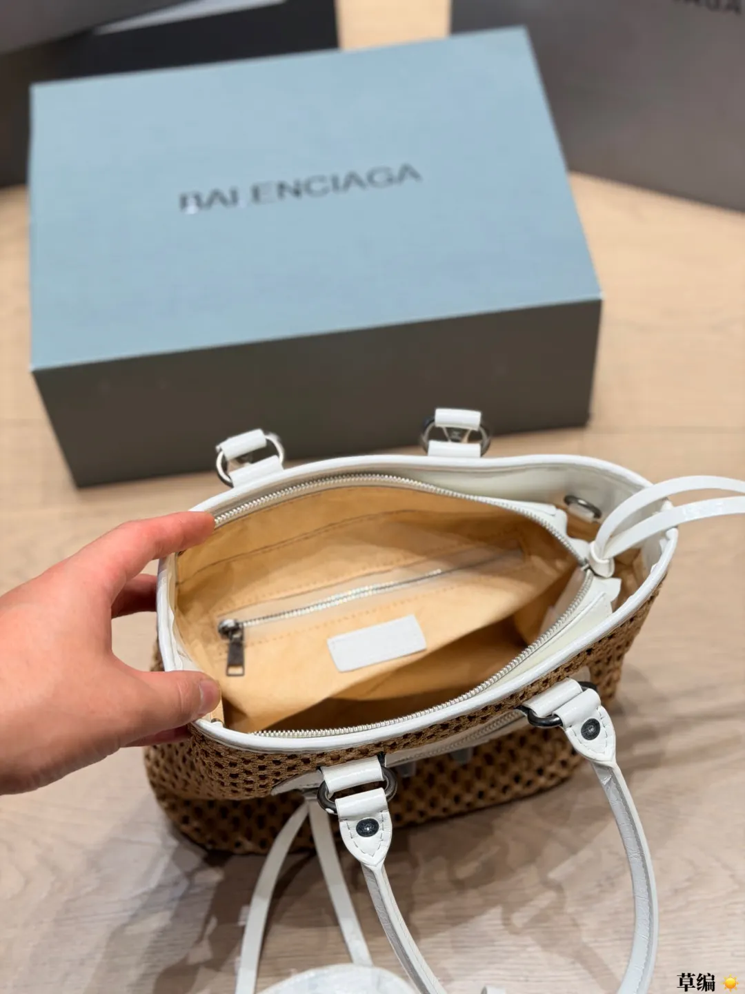 Raffia Woven Top-Handle Tote Bag D30018361 — view 9
