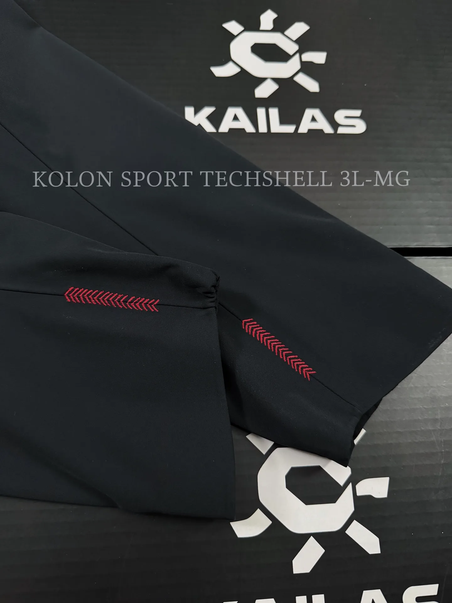 Techshell 3L Waterproof Softshell Jacket D38011489 — view 3
