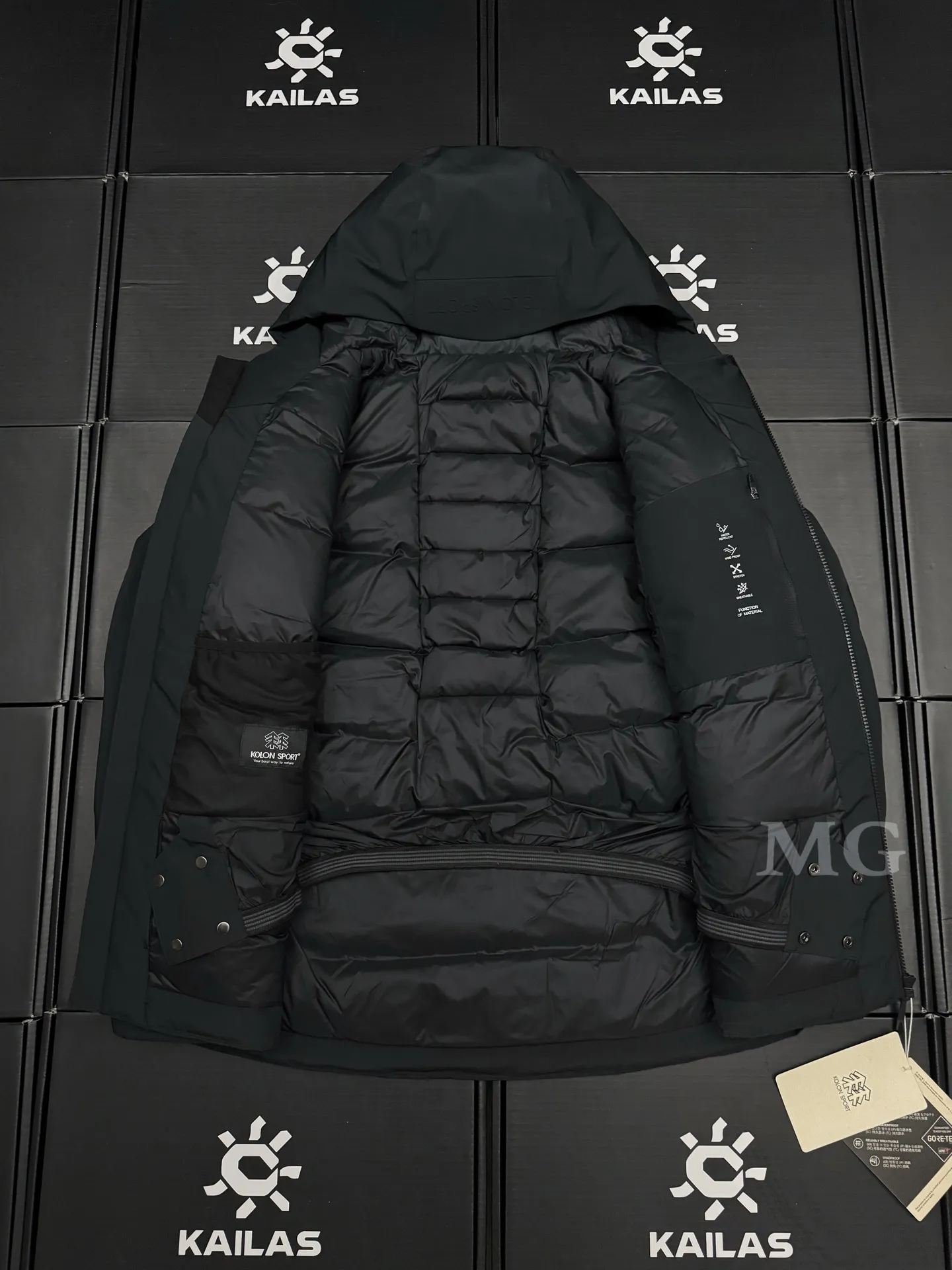 Hike Series GORE-TEX Hooded Down Jacket D58020682 — view 7