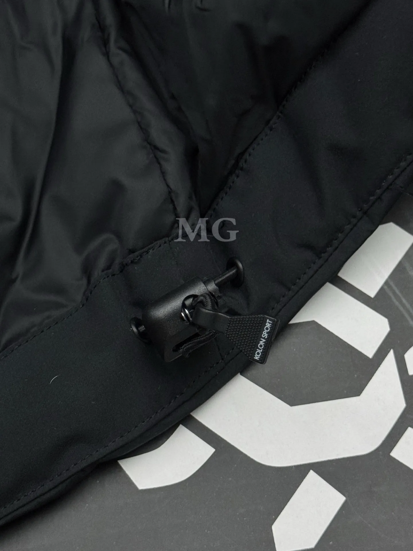 Hike Series GORE-TEX Hooded Down Jacket D58020682 — view 8