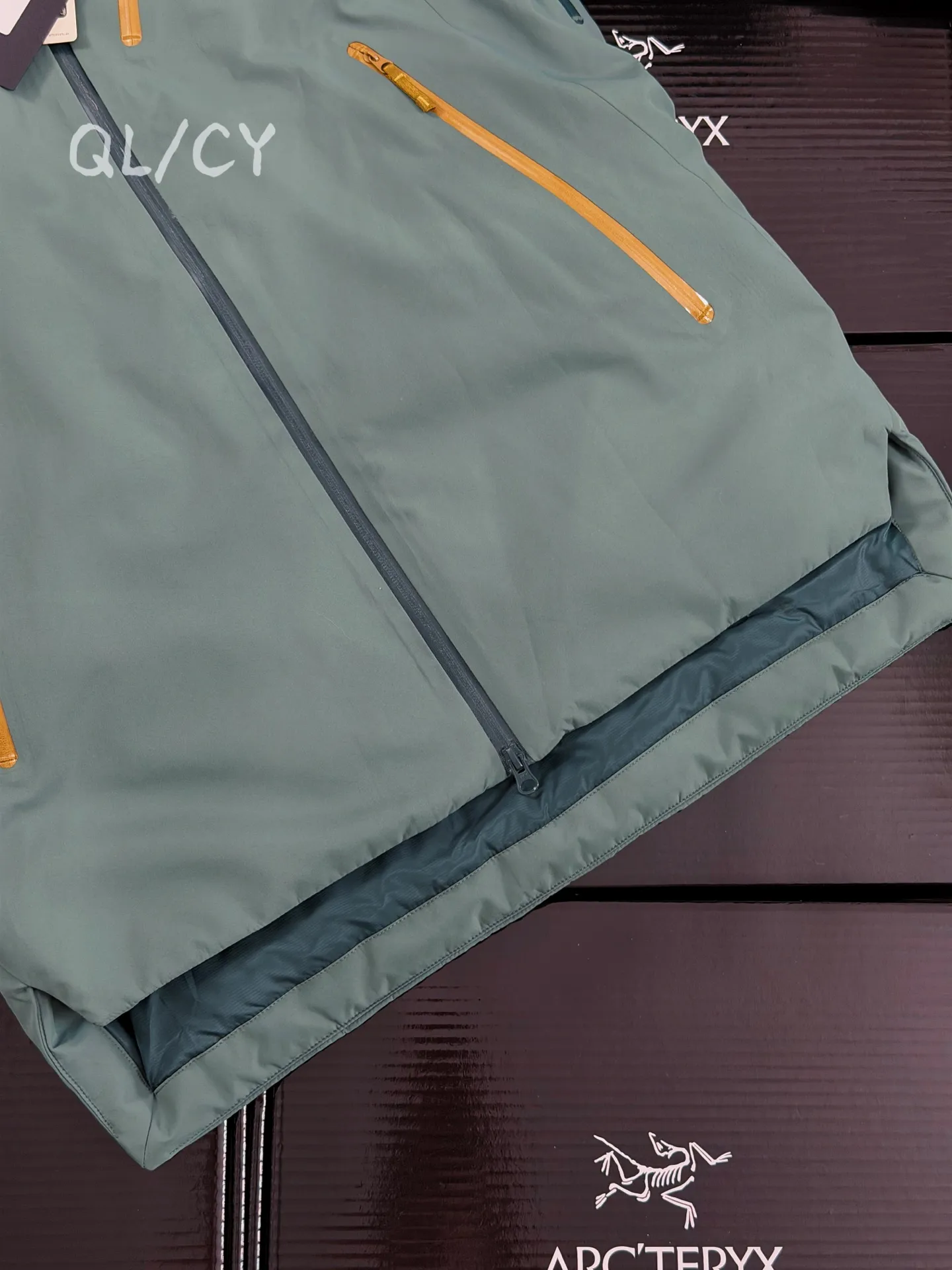 Nita Down GORE-TEX Hooded Puffer Jacket D58020962 — view 4