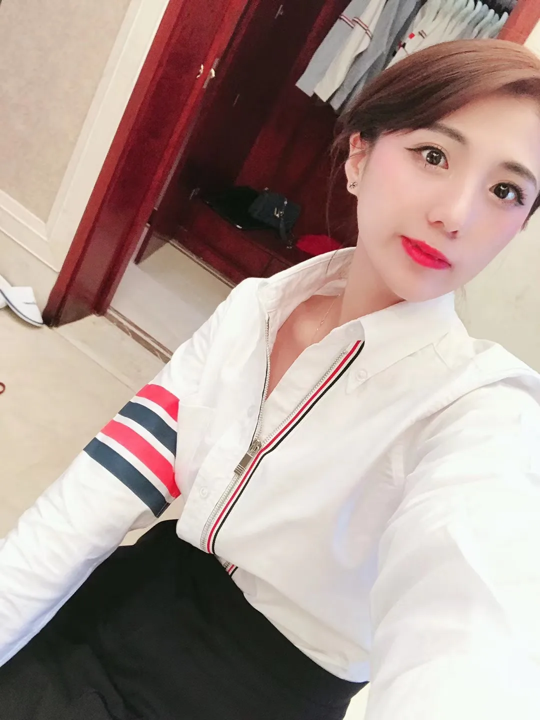 4-Bar Stripe Zip-Up Oxford Shirt D22513051 — view 9