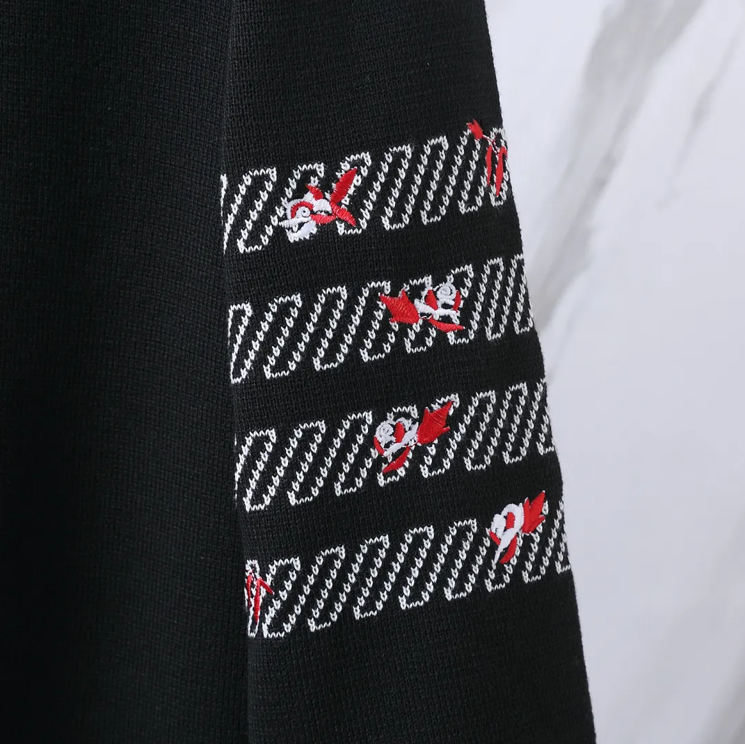 Rose Embroidered 4-Bar Stripe Crew-Neck Sweater D24013100 — view 9
