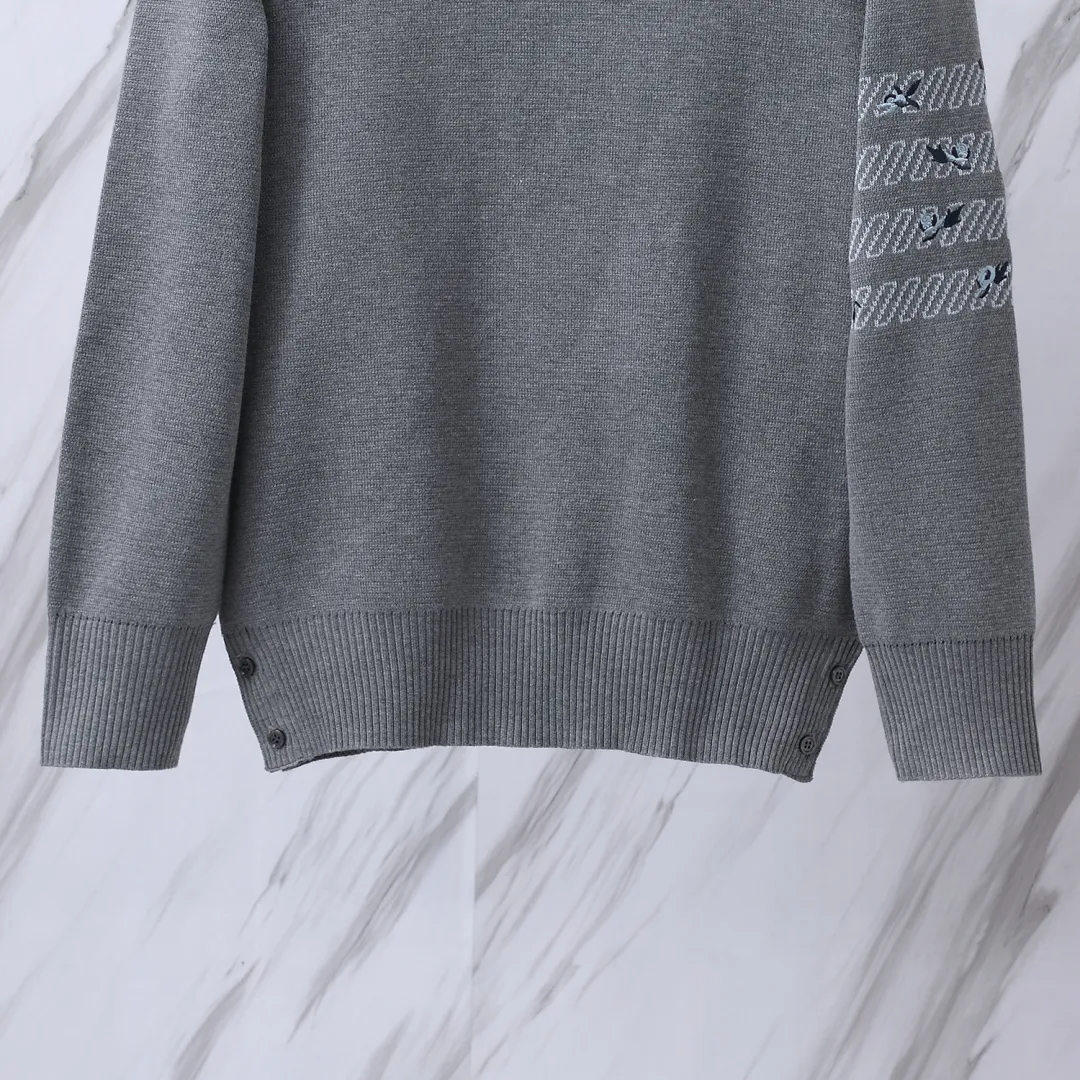 Rose Embroidered 4-Bar Stripe Crew-Neck Sweater D24013102 — view 5