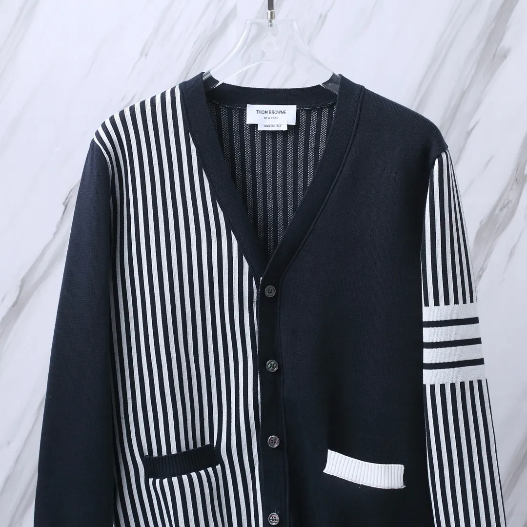 Striped Wool-Blend V-Neck Cardigan D25513080 — view 5
