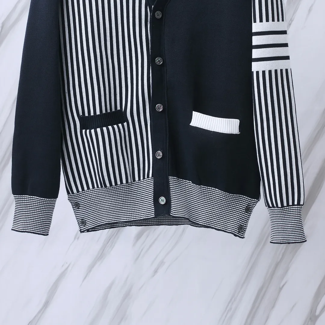 Striped Wool-Blend V-Neck Cardigan D25513080 — view 6