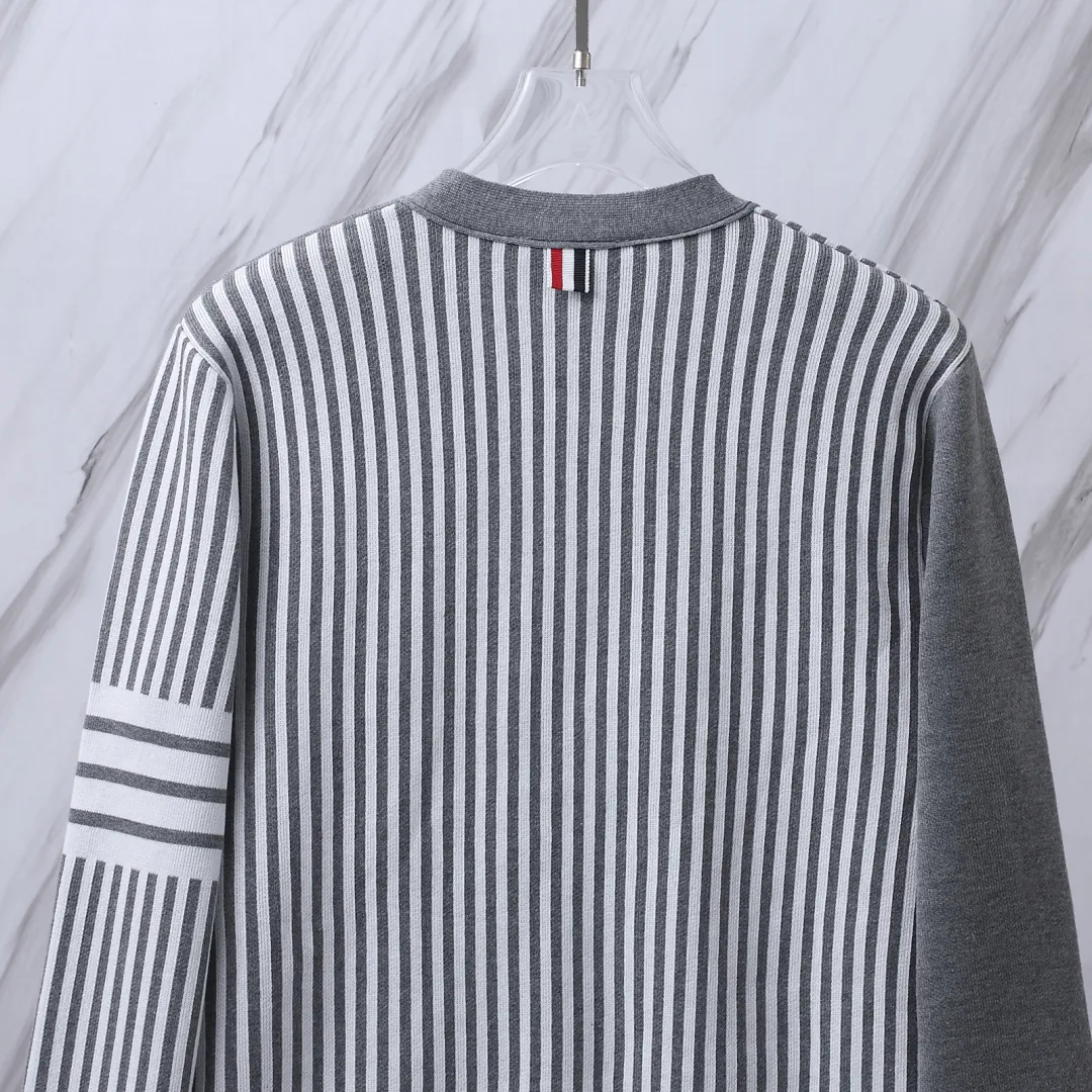 Striped Wool-Blend V-Neck Cardigan D25513081 — view 8