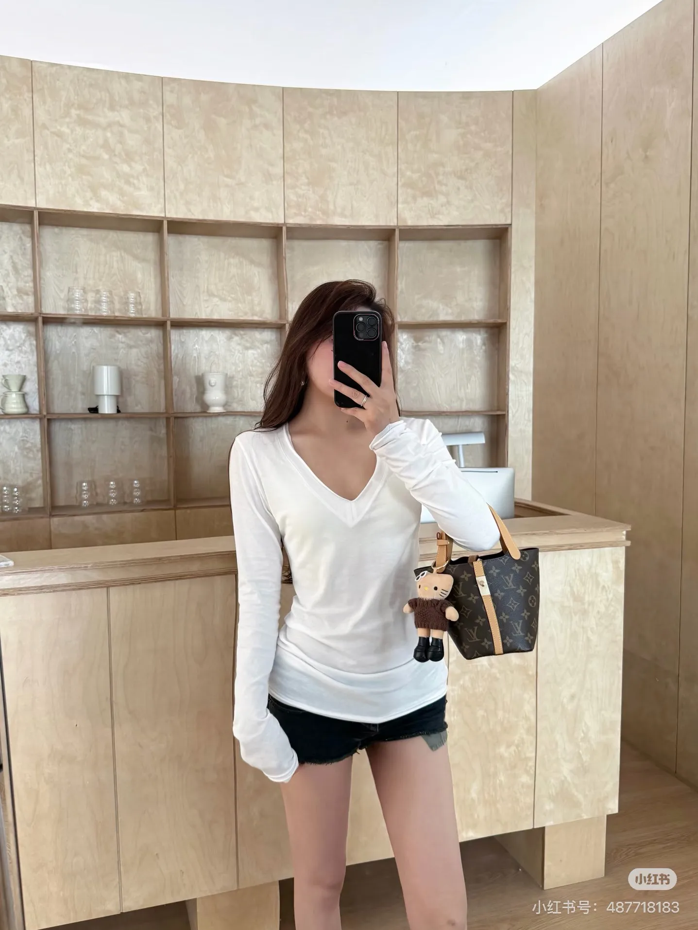 Monogram Canvas Bucket Bag D30017837