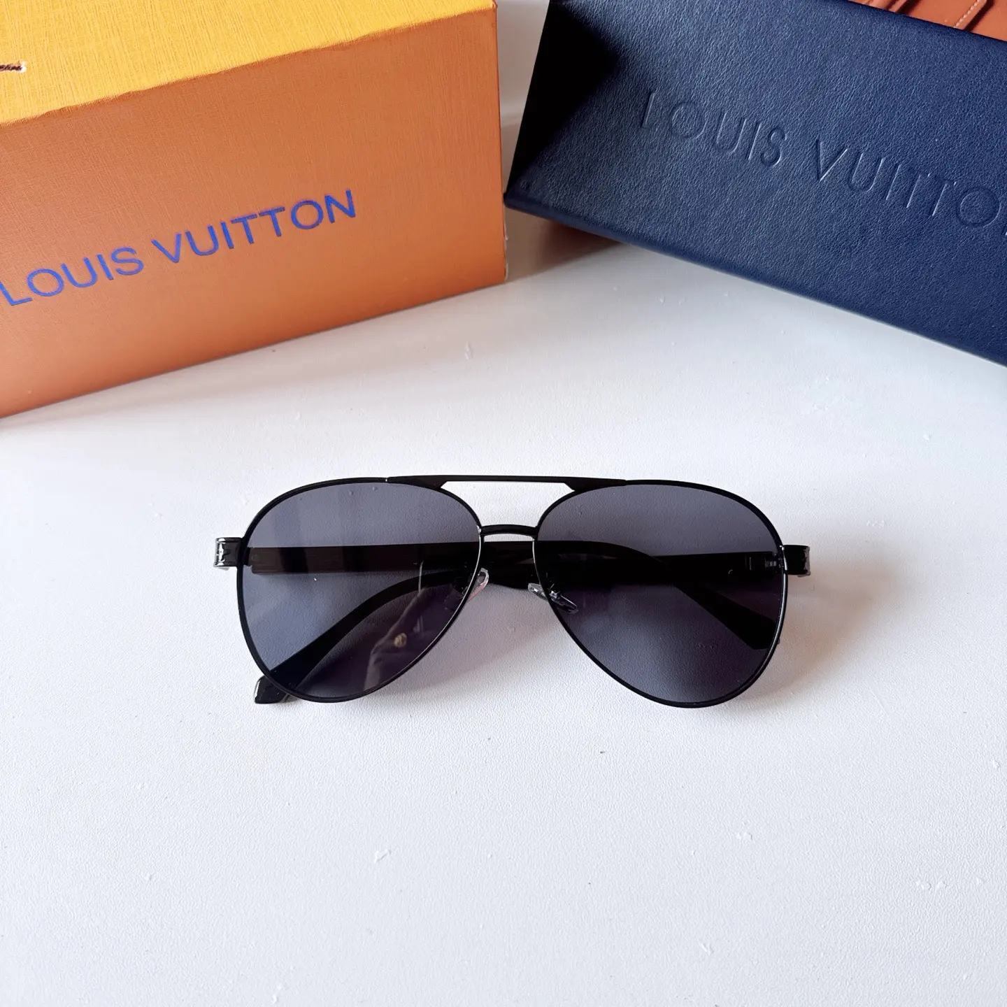 Louis Vuitton Square-Frame Sunglasses D21017744