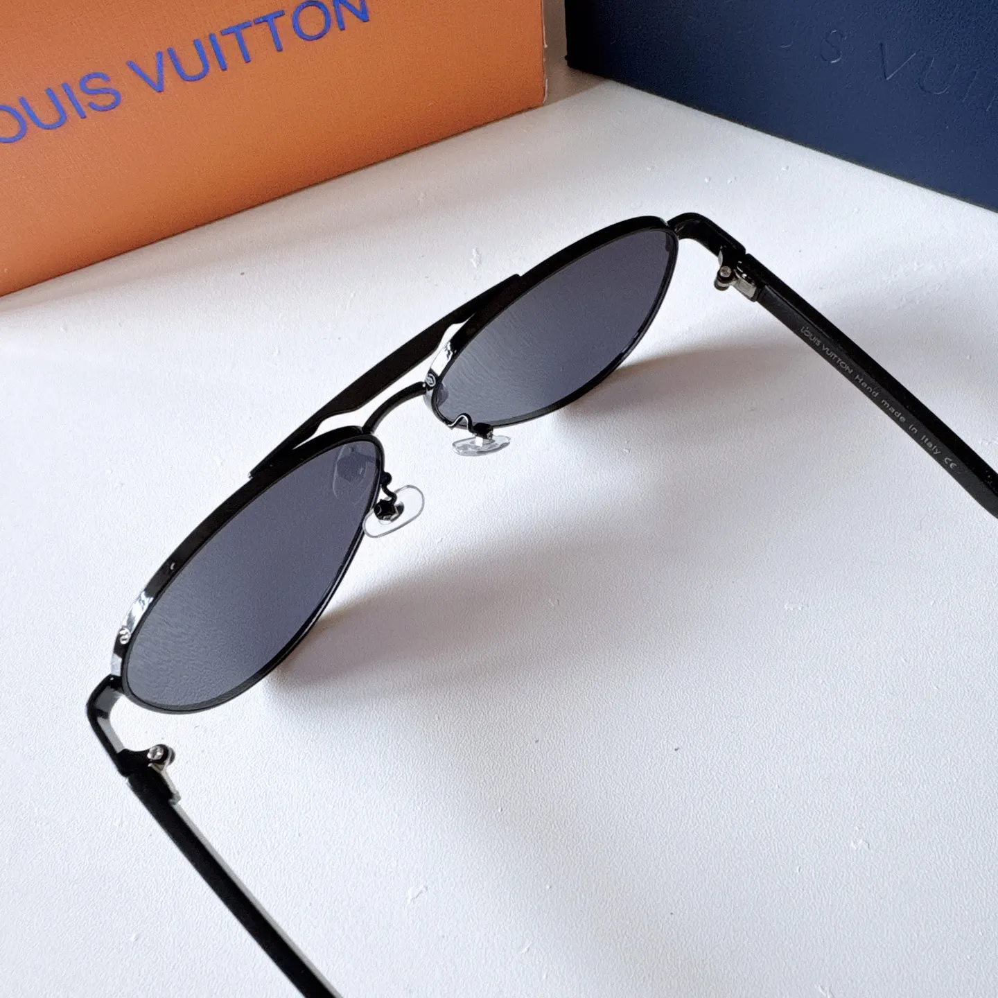 Louis Vuitton Square-Frame Sunglasses D21017744 — view 2