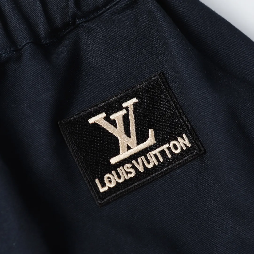 Logo-Embroidered Cotton-Blend Cargo Shorts D19013255 — view 3