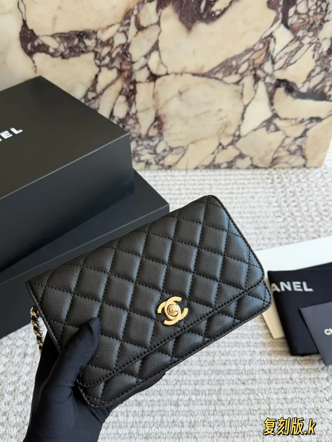 Caviar Leather Wallet On Chain (WOC) D31018230 — view 4