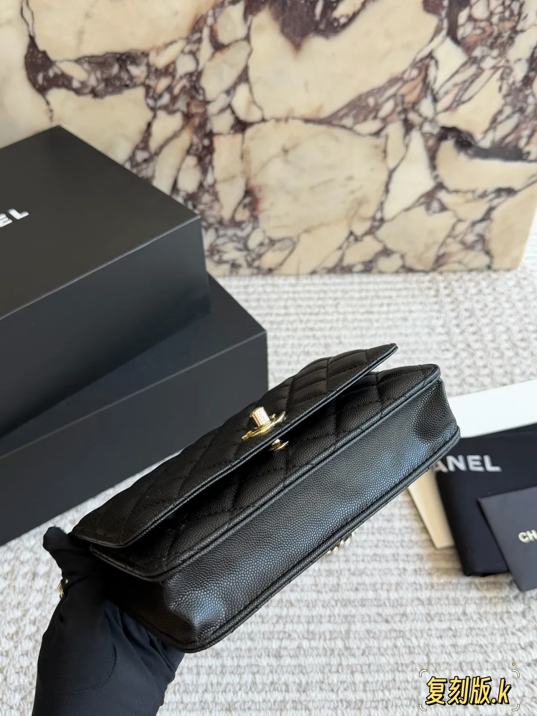 Caviar Leather Wallet On Chain (WOC) D31018230 — view 5