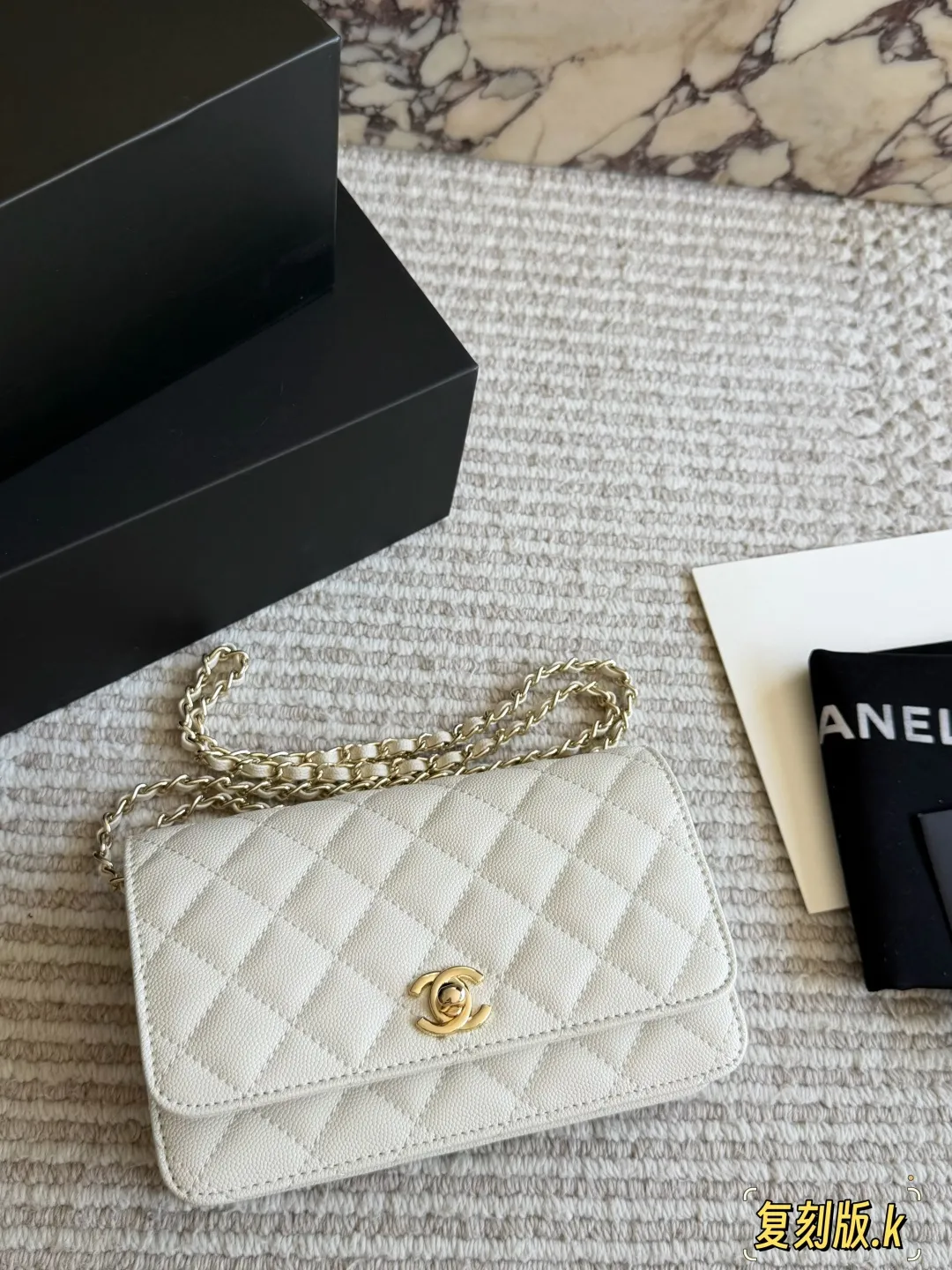 Caviar Leather Wallet On Chain (WOC) D31018230 — view 11