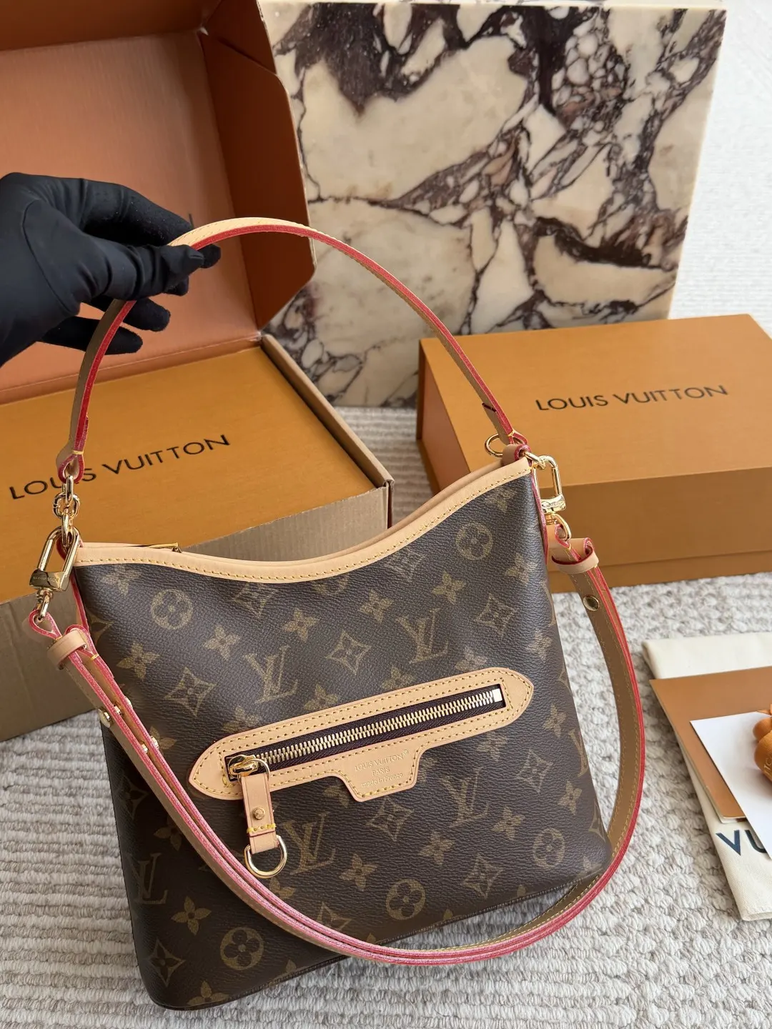 Monogram Canvas Lineup Tote Bag D35517878 — view 6
