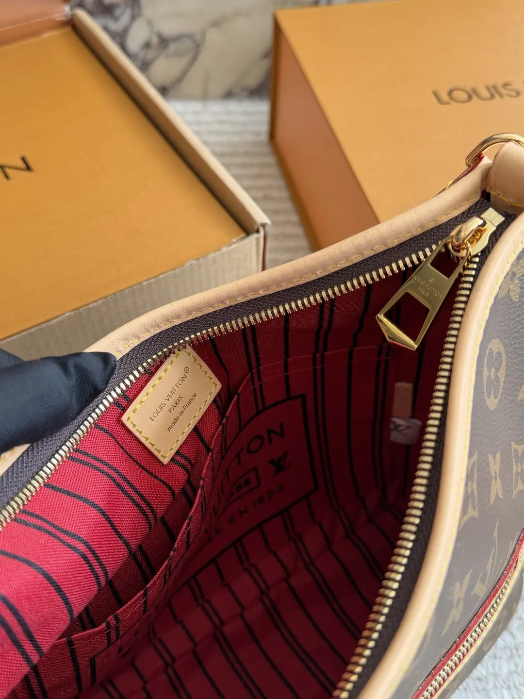 Monogram Canvas Lineup Tote Bag D35517878 — view 9