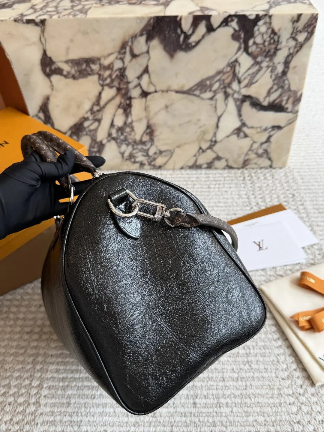 Speedy 30 Top-Handle Bag with Chain Strap D37017875 — view 4