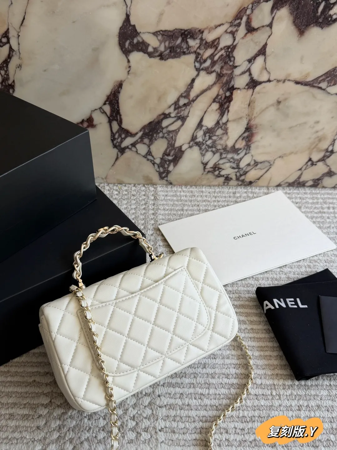 CF Handle Quilted Leather Bag D30018285 — view 7