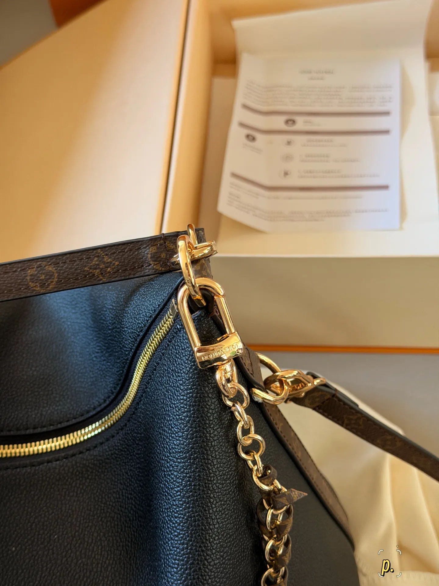 Multipass Grained Leather Shoulder Bag D35517876 — view 3