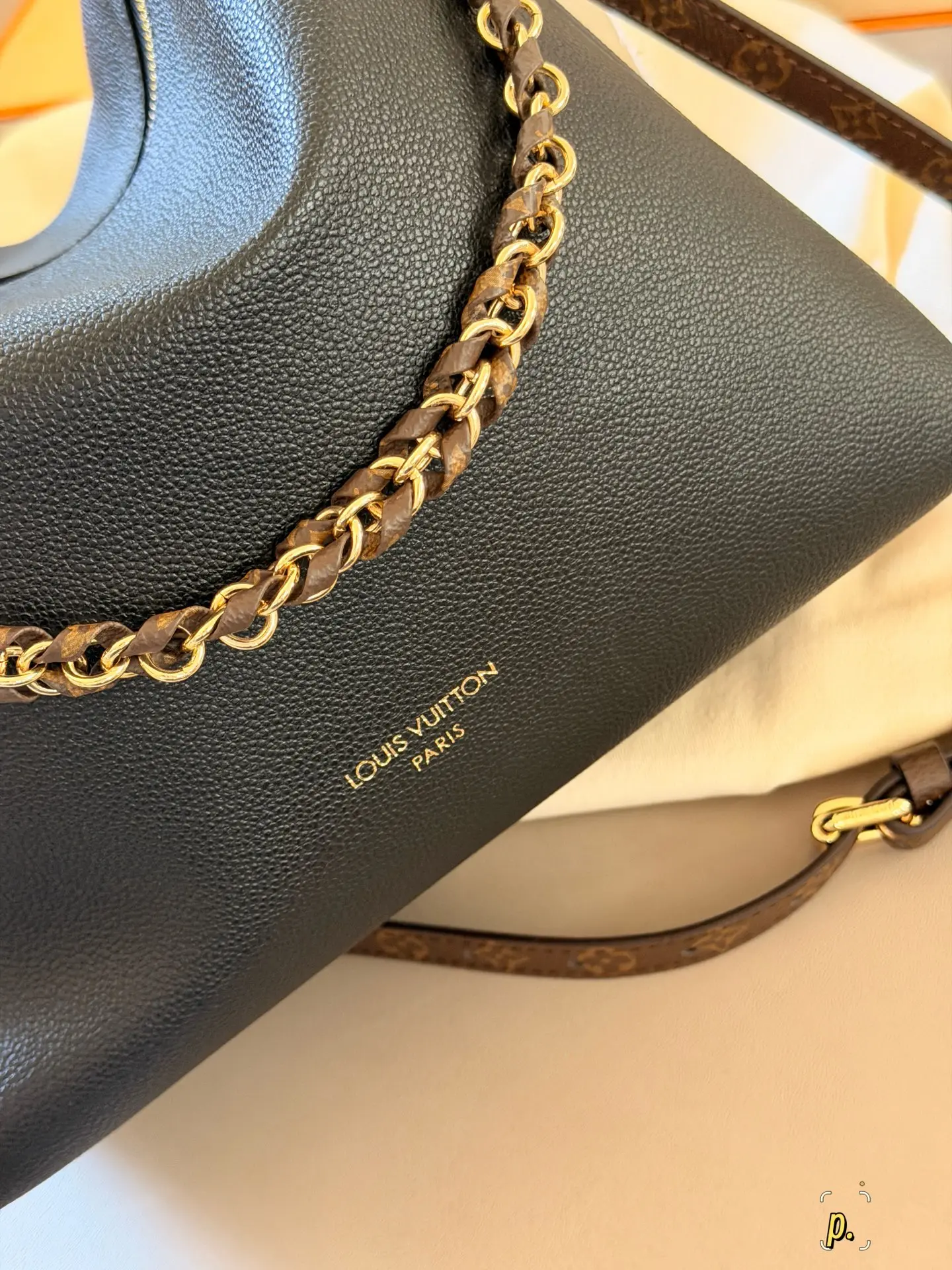 Multipass Grained Leather Shoulder Bag D35517876 — view 7