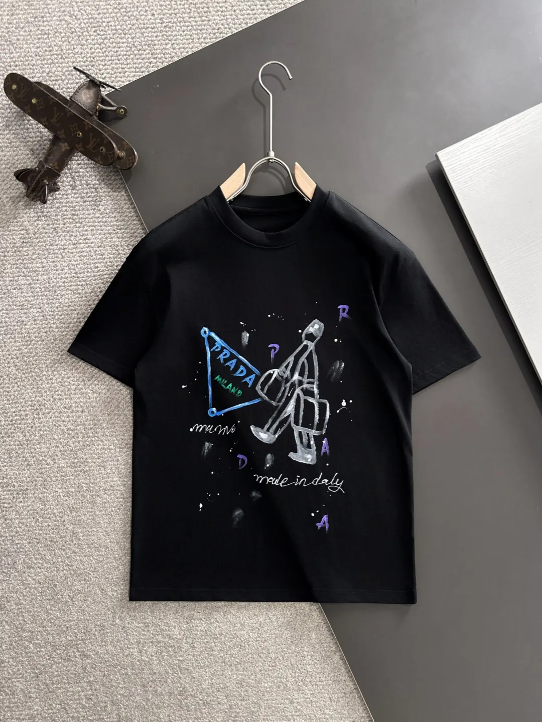 Prada Graphic Print Cotton T-Shirt D18013564