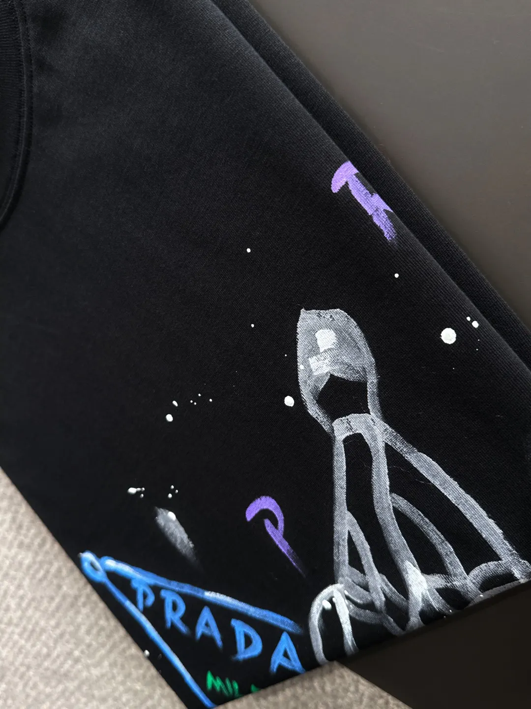 Prada Graphic Print Cotton T-Shirt D18013564 — view 7