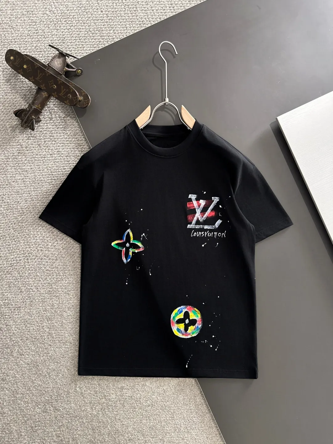 Graphic Logo Print Cotton T-Shirt D18013570