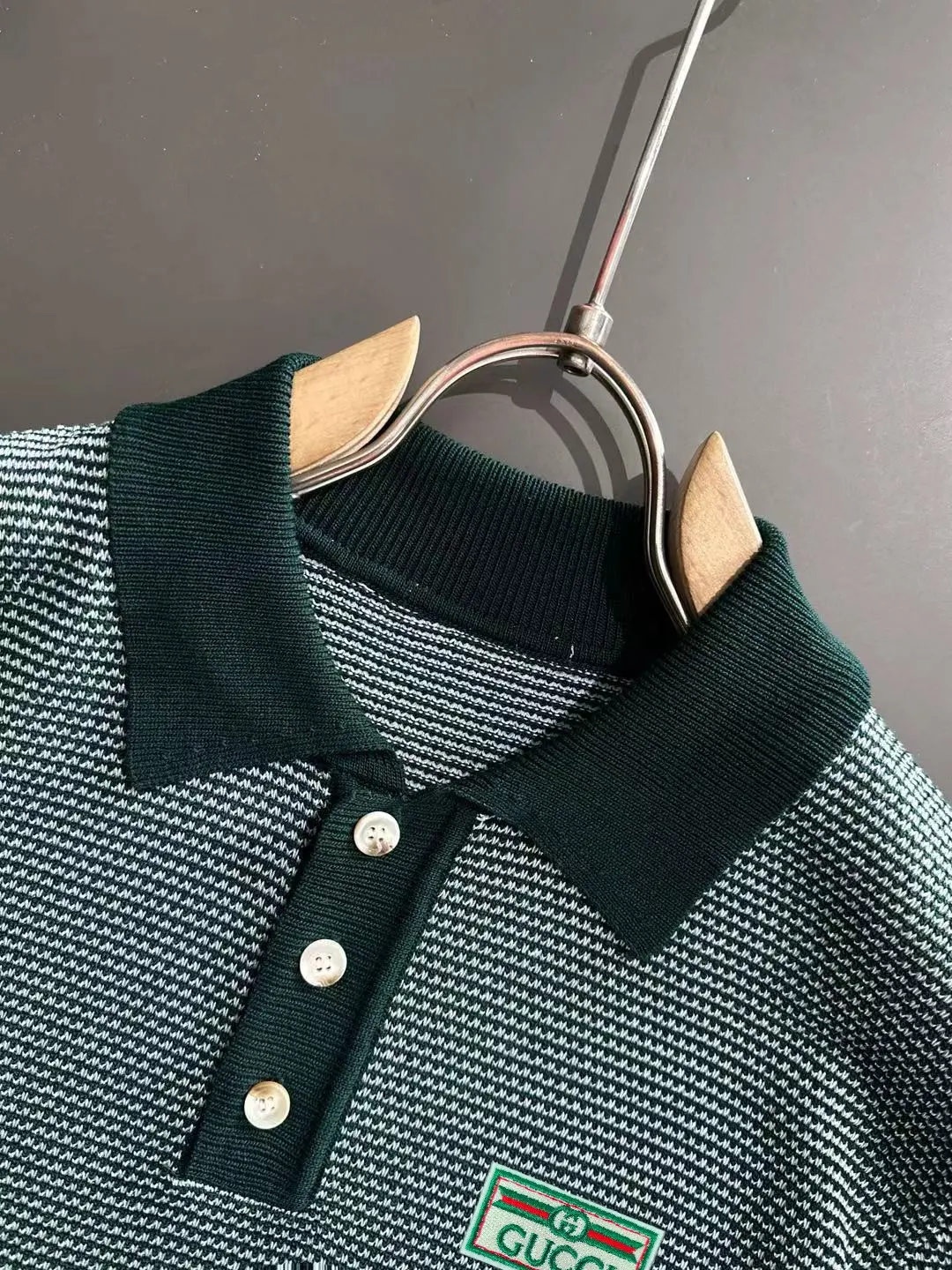 Contrast-Collar Striped Knit Polo Shirt D20015252 — view 3