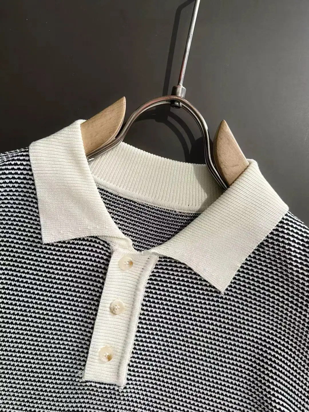 Textured Stripe Knit Polo Shirt D20015266 — view 3