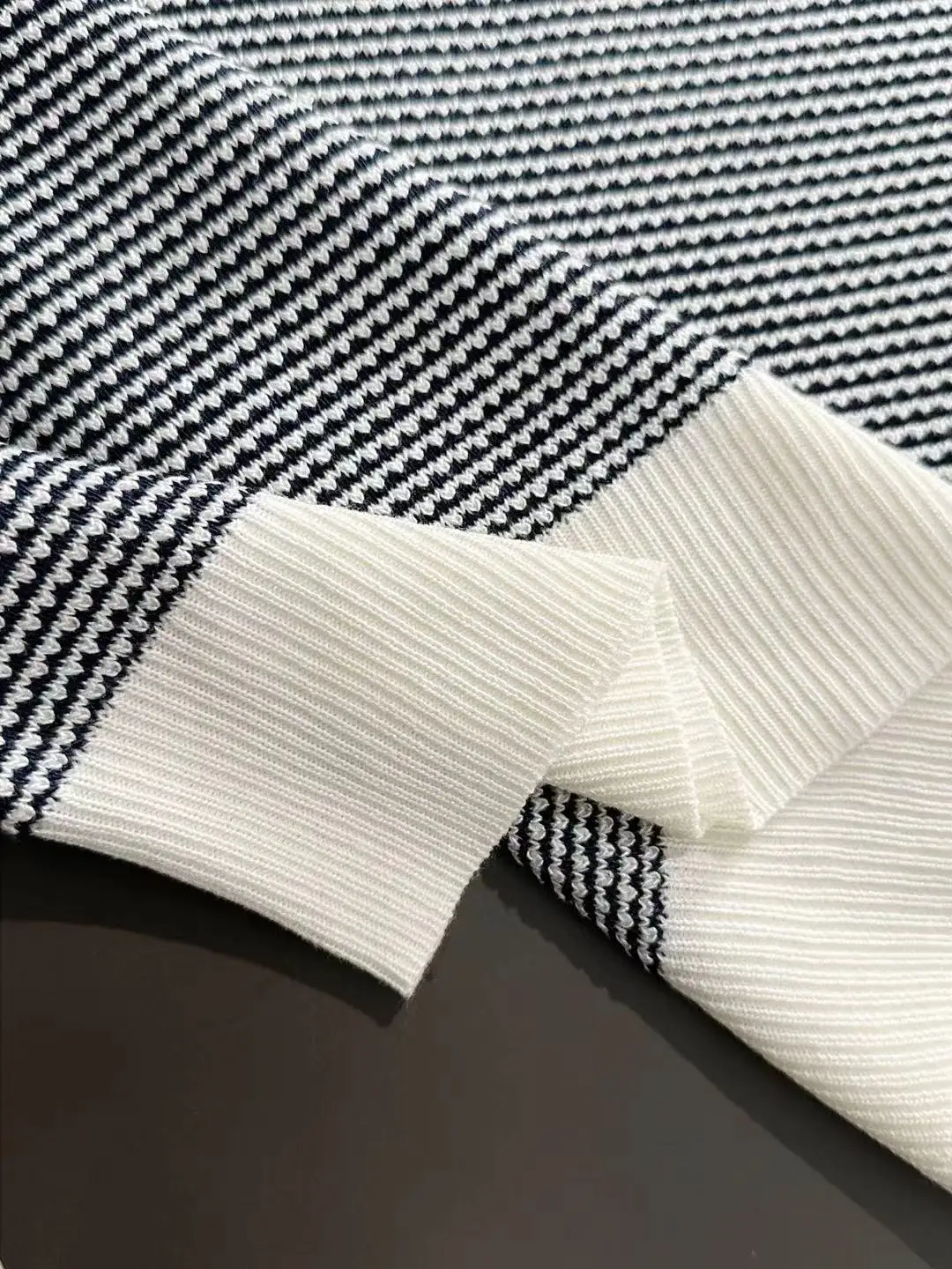 Textured Stripe Knit Polo Shirt D20015266 — view 6