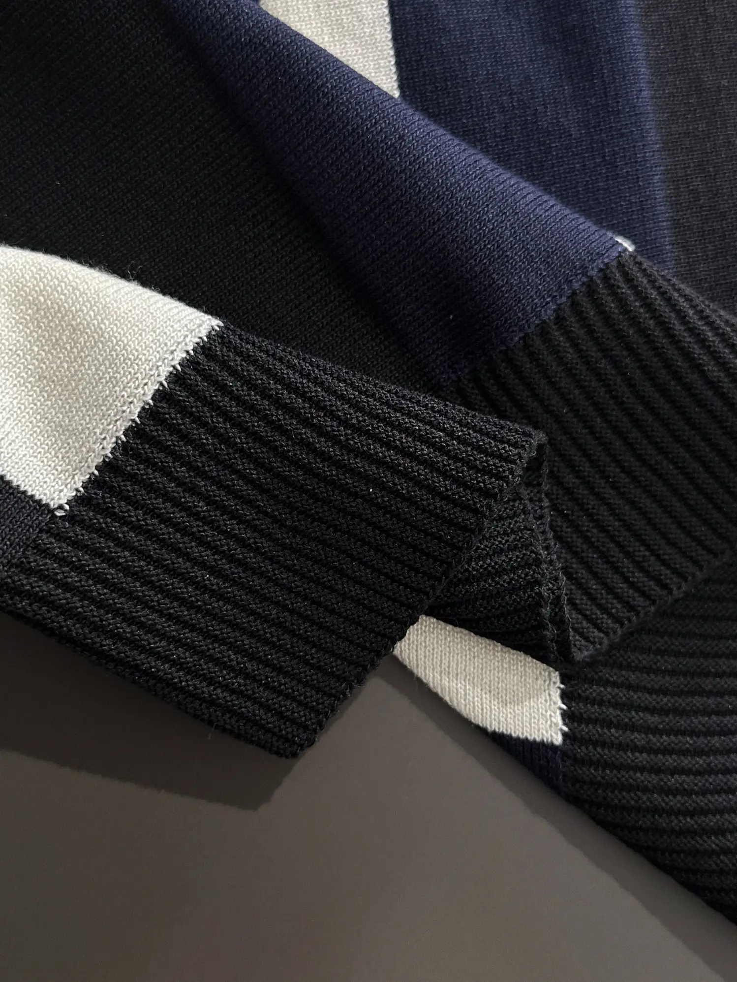 Striped Knit Half-Zip Polo Shirt D20015265 — view 6