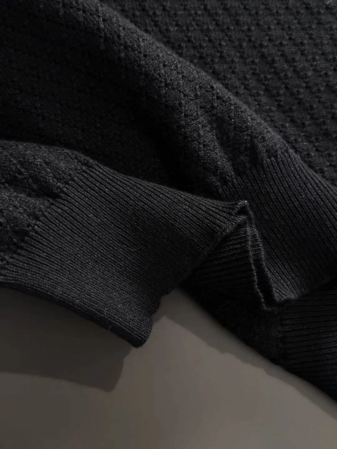 Textured Knit V-Neck Polo Shirt D20015258 — view 6