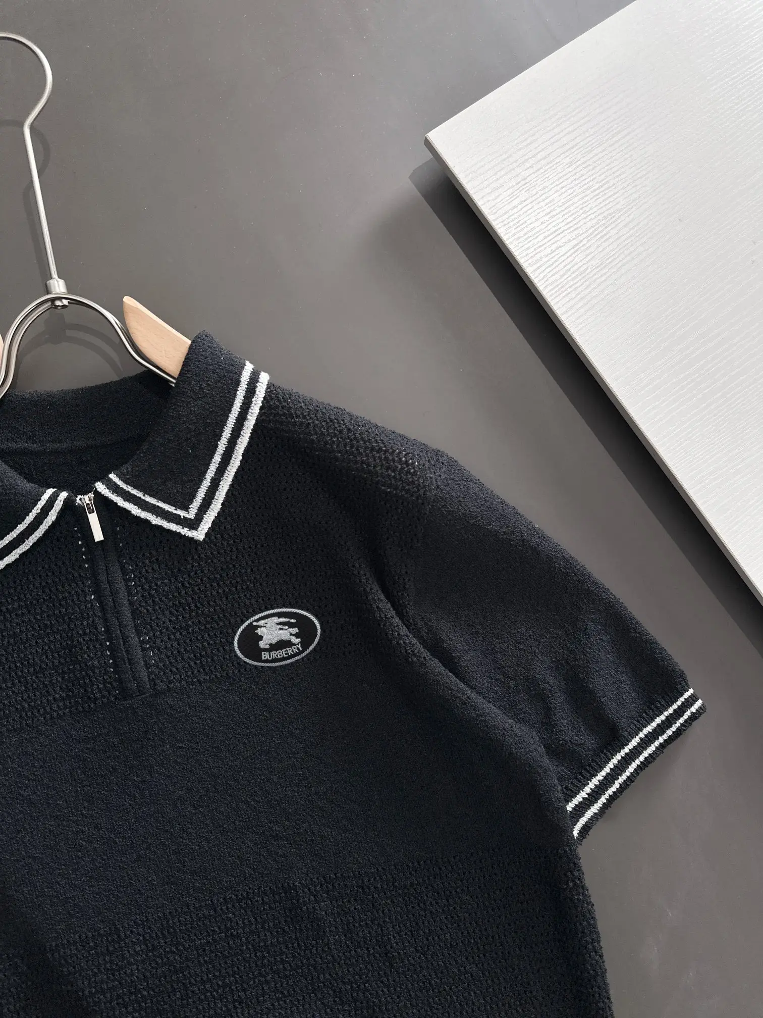 Contrast-Trim Half-Zip Knit Polo Shirt D20015195 — view 2