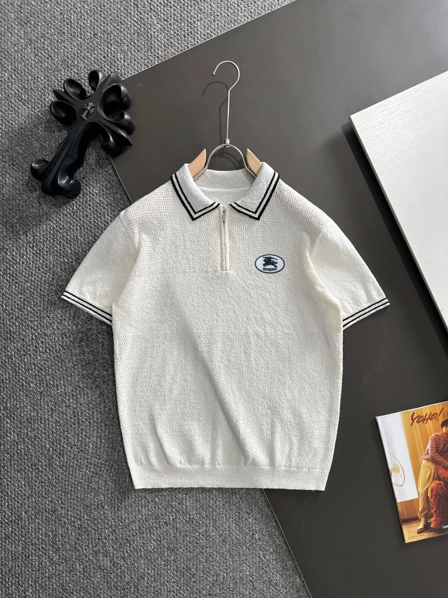 Contrast-Trim Textured Knit Half-Zip Polo Shirt D20015198