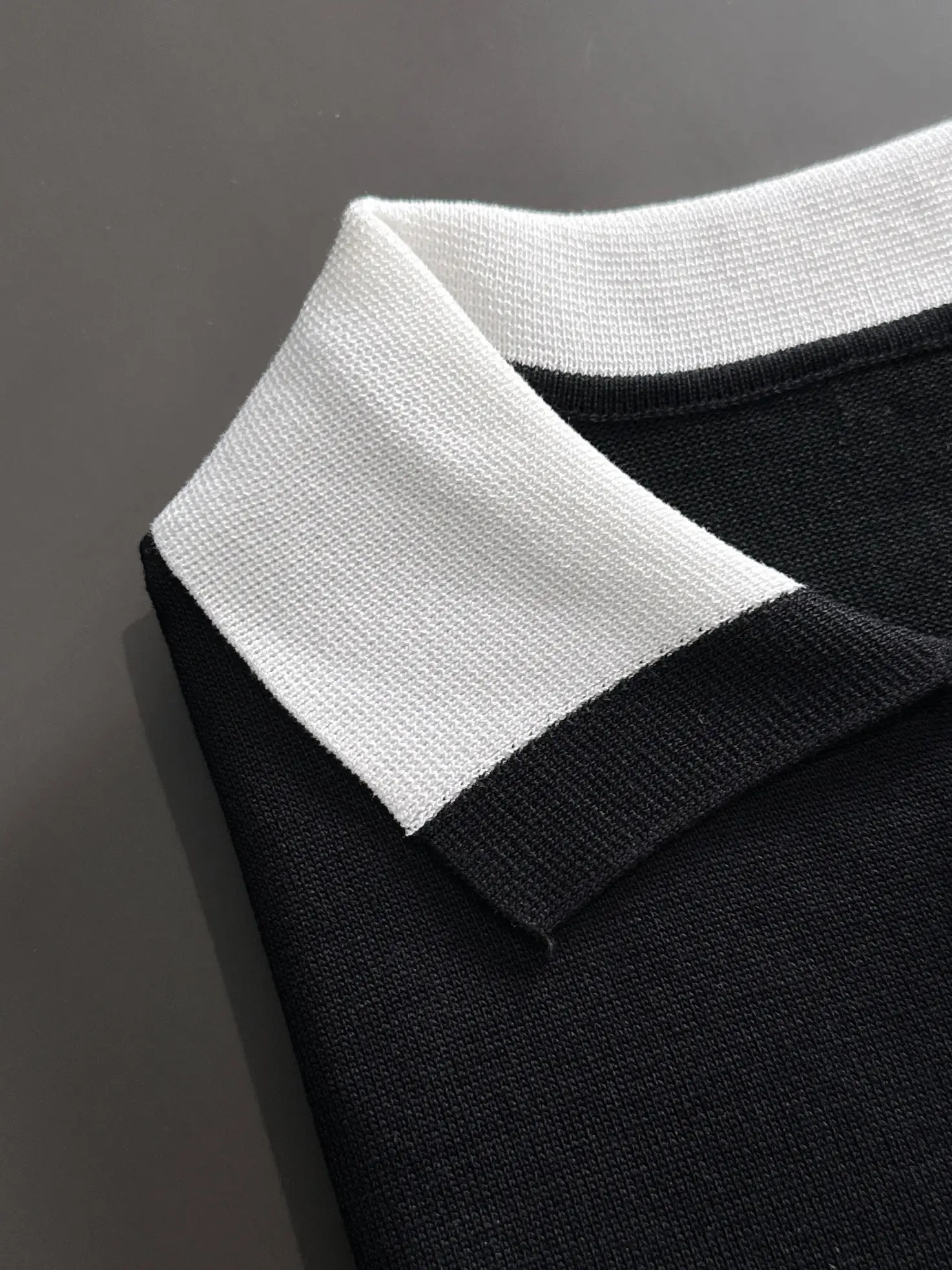 Contrast-Collar Silk-Blend Knit Polo Shirt D20015199 — view 4