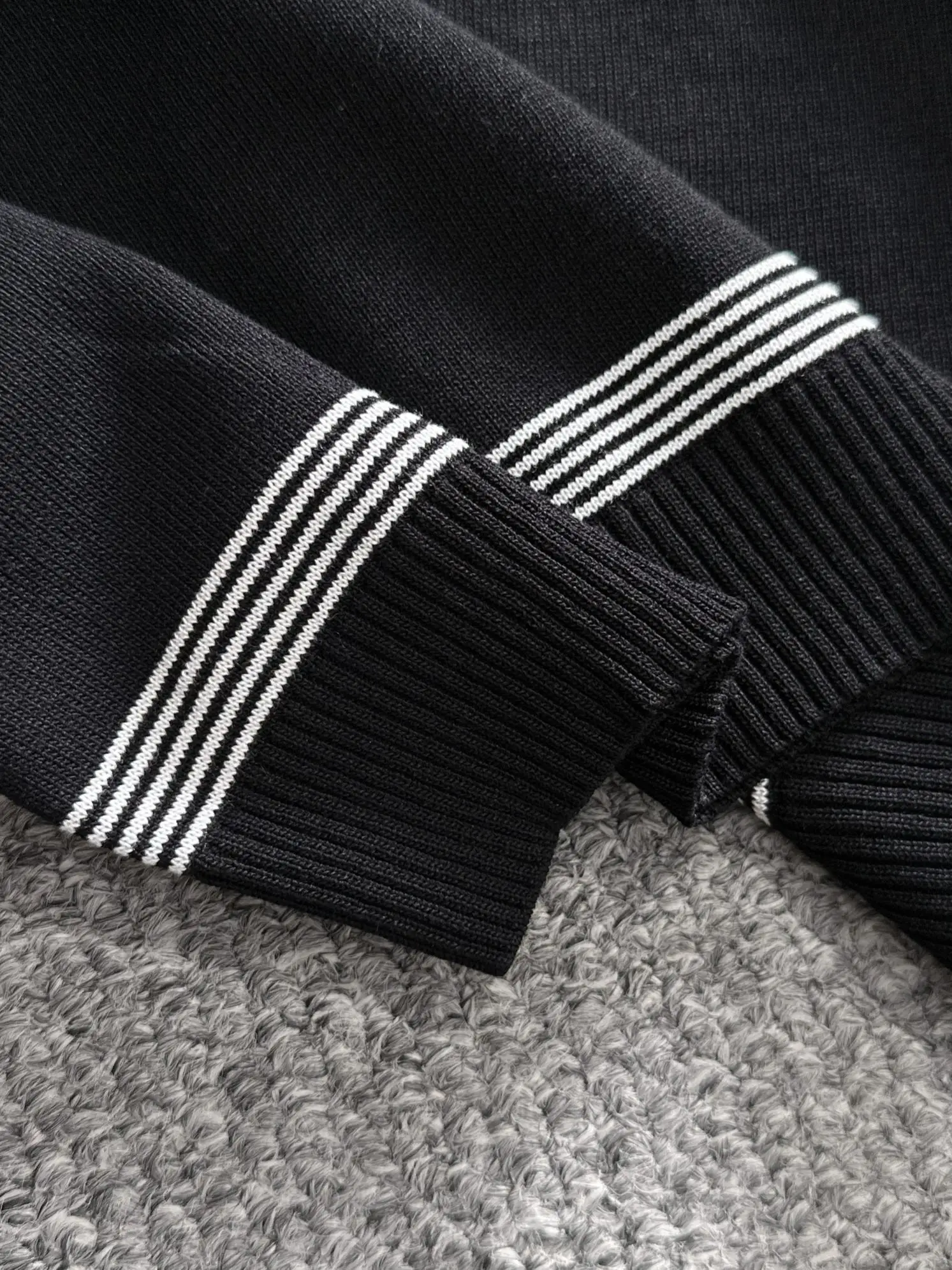 Contrast-Collar Silk-Blend Knit Polo Shirt D20015199 — view 6