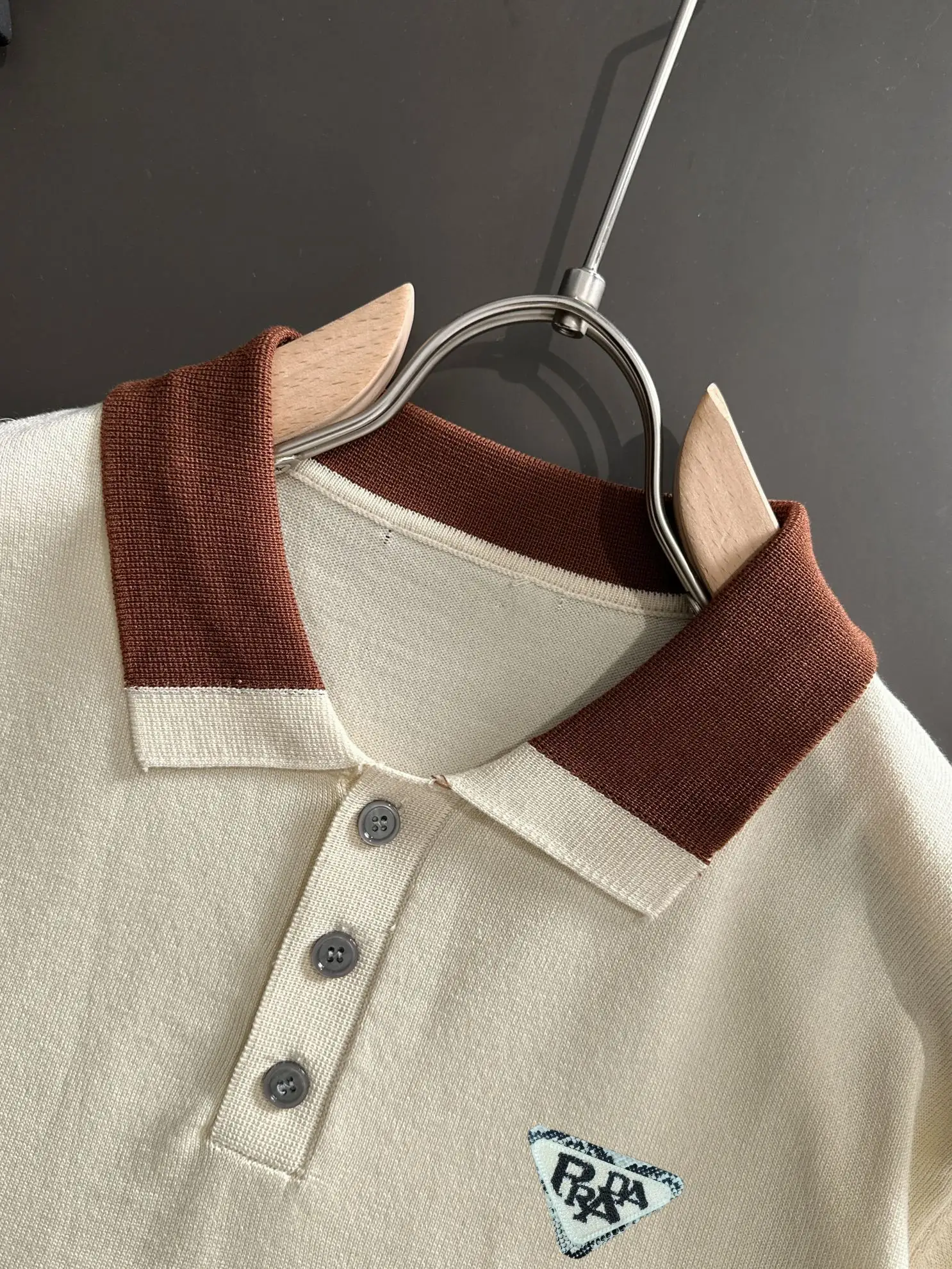Contrast-Collar Silk-Blend Knit Polo Shirt D20015202 — view 3