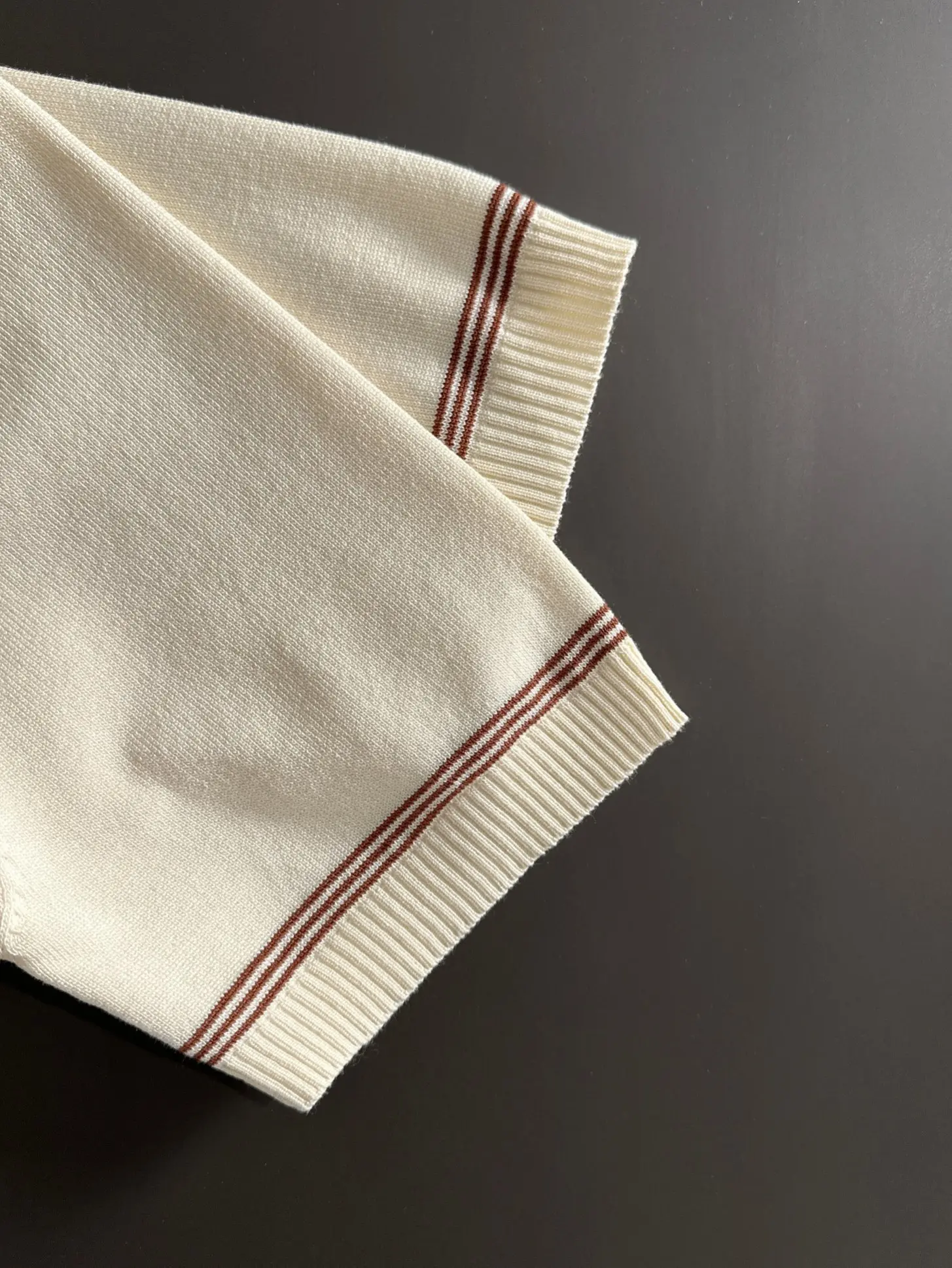Contrast-Collar Silk-Blend Knit Polo Shirt D20015202 — view 6