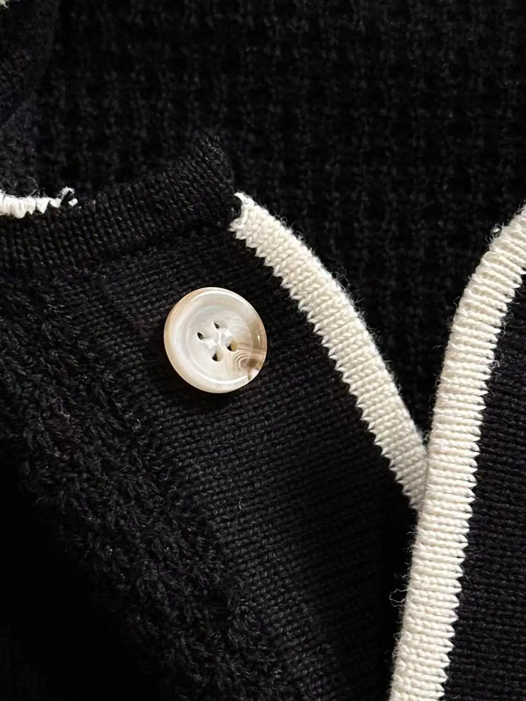 Half-Zip Knit Henley T-Shirt D20015330 — view 4