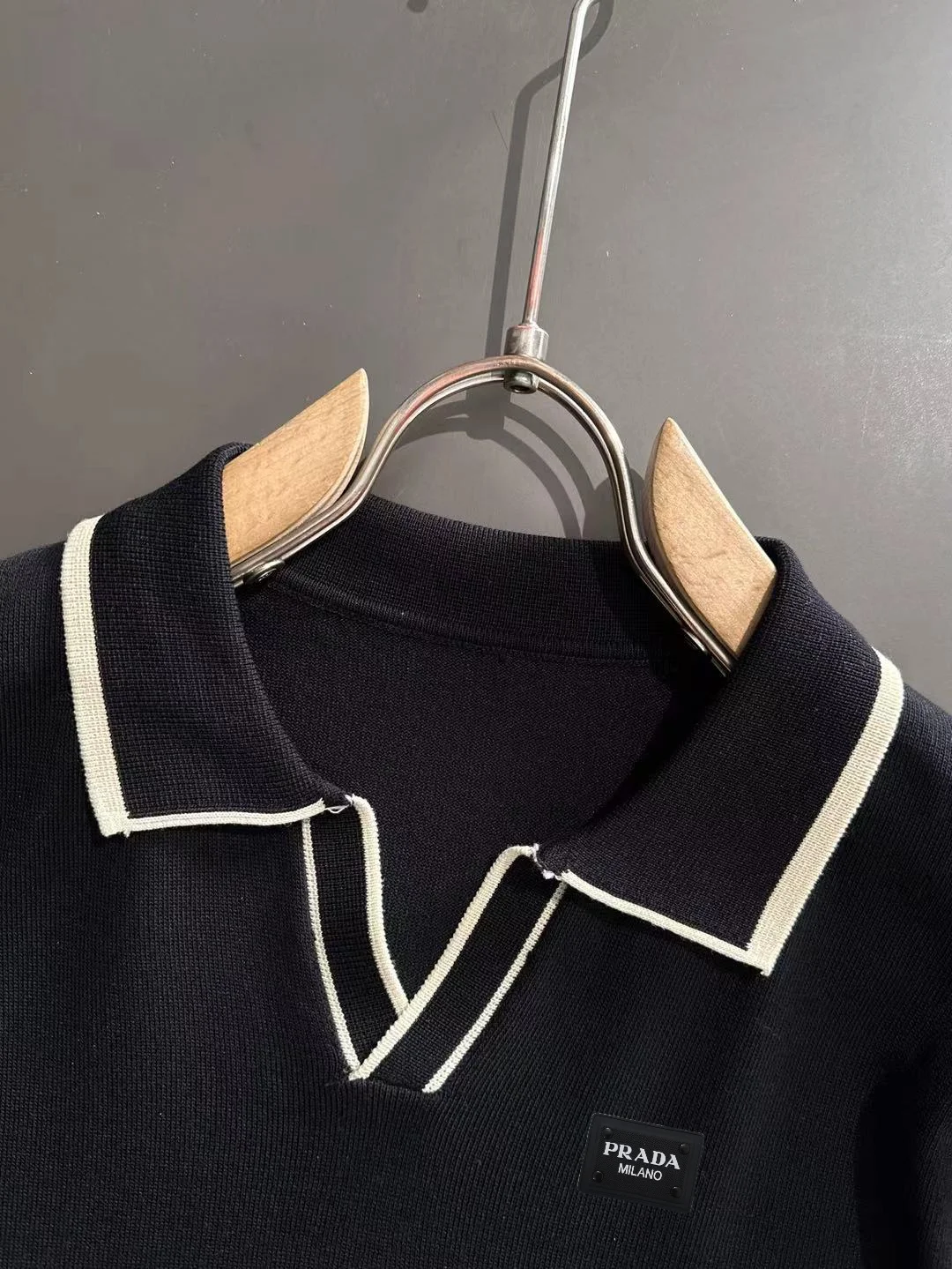 Prada Short Sleeve Top Minimalist D20015236 — view 3