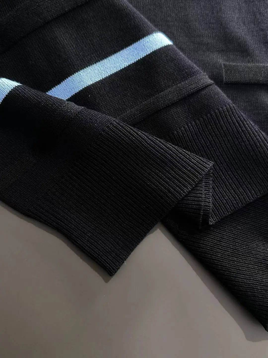Striped Knit Half-Zip Polo Shirt D20015182 — view 6