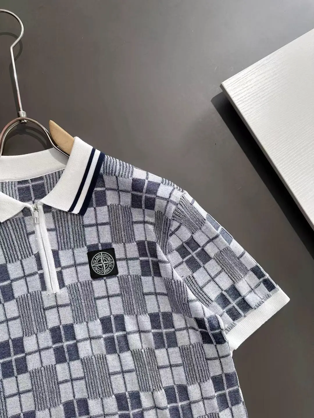 Checkered Jacquard Knit Half-Zip Polo Shirt D20015192 — view 2
