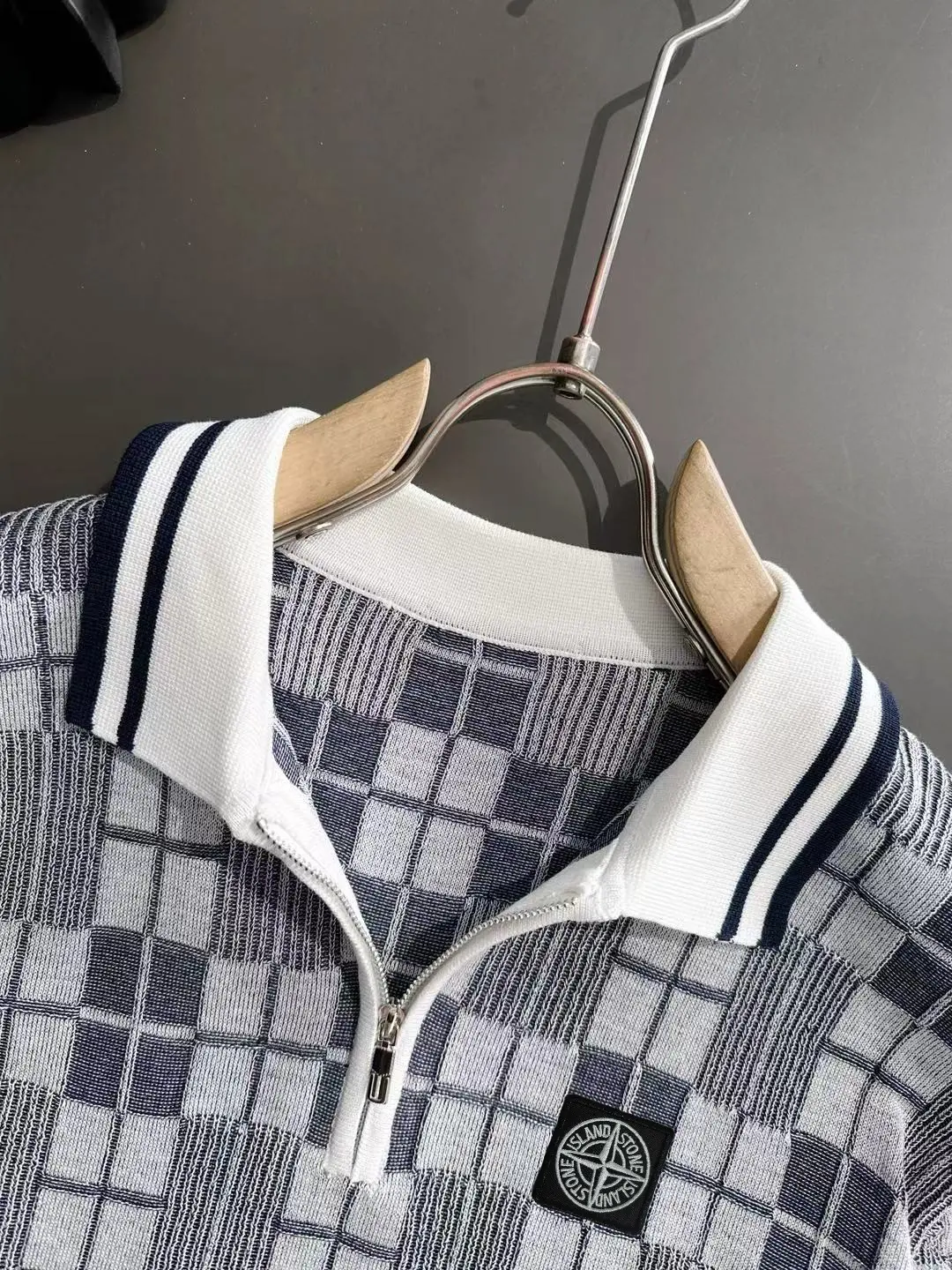 Checkered Jacquard Knit Half-Zip Polo Shirt D20015192 — view 3