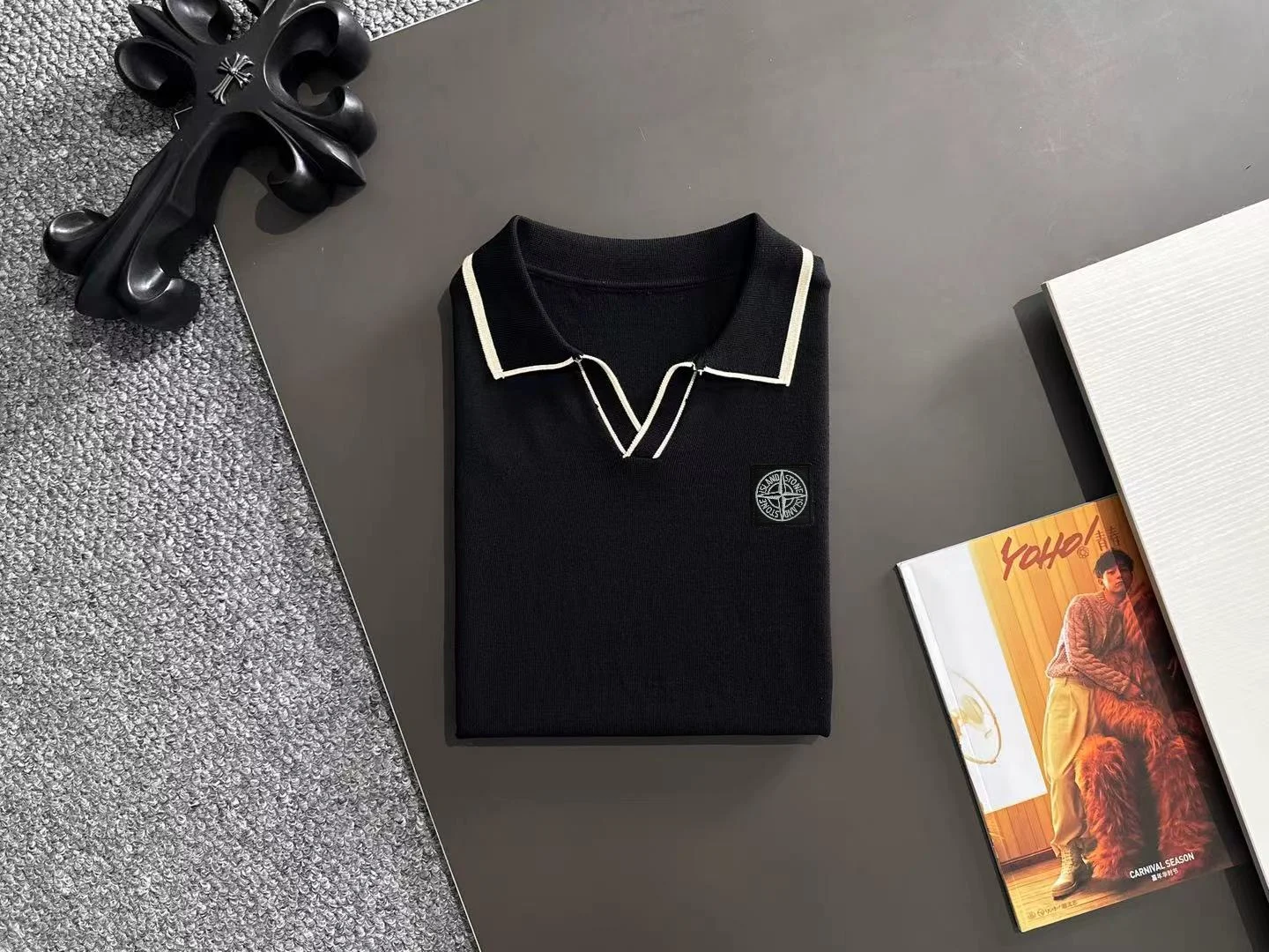 Contrast-Trim Knitted Polo Shirt D20015327 — view 8