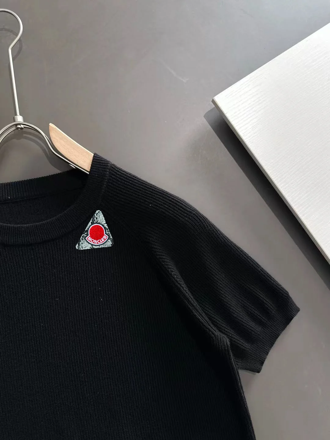 Ribbed Knit Crew-Neck T-Shirt D20015163 — view 2